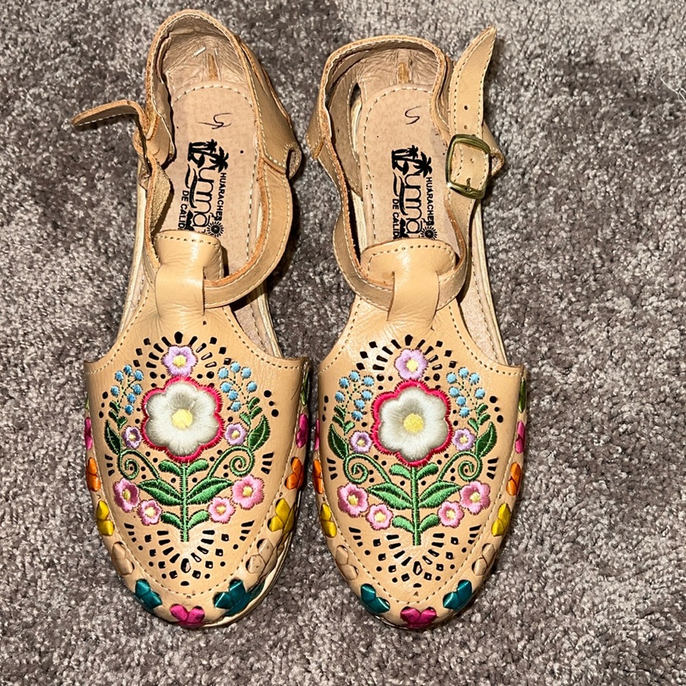 Women’s sandals
